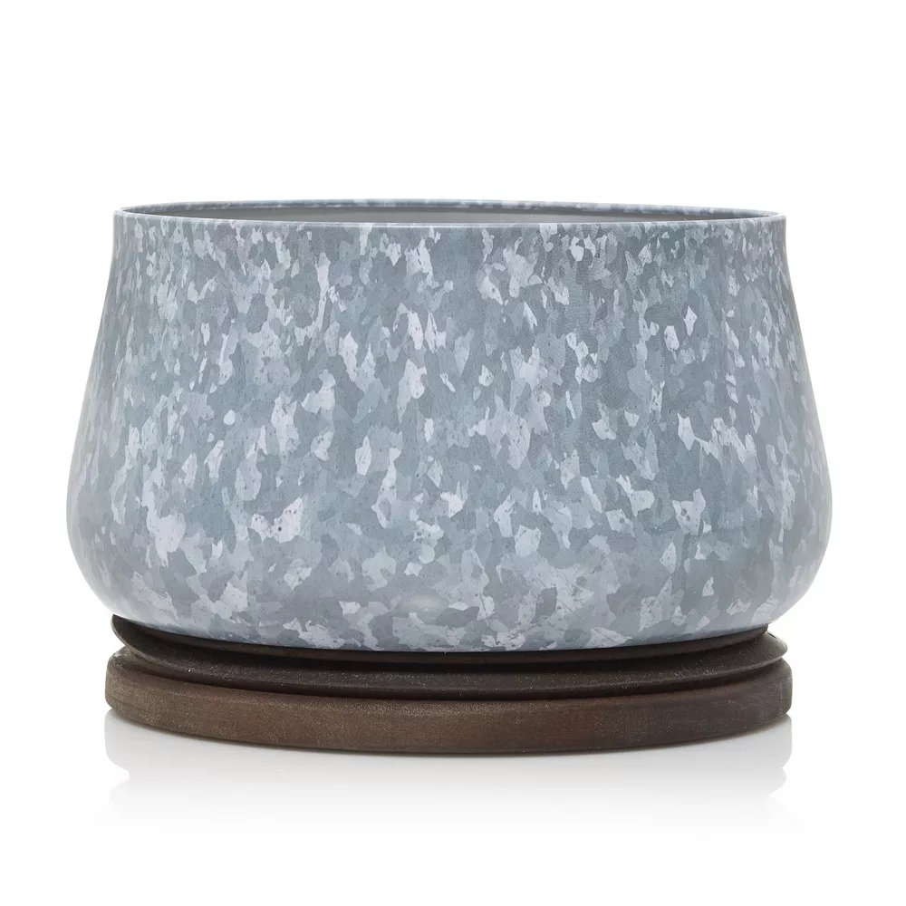 Yankee Candle Fresh Rain Large Outdoor Candle - Image 3