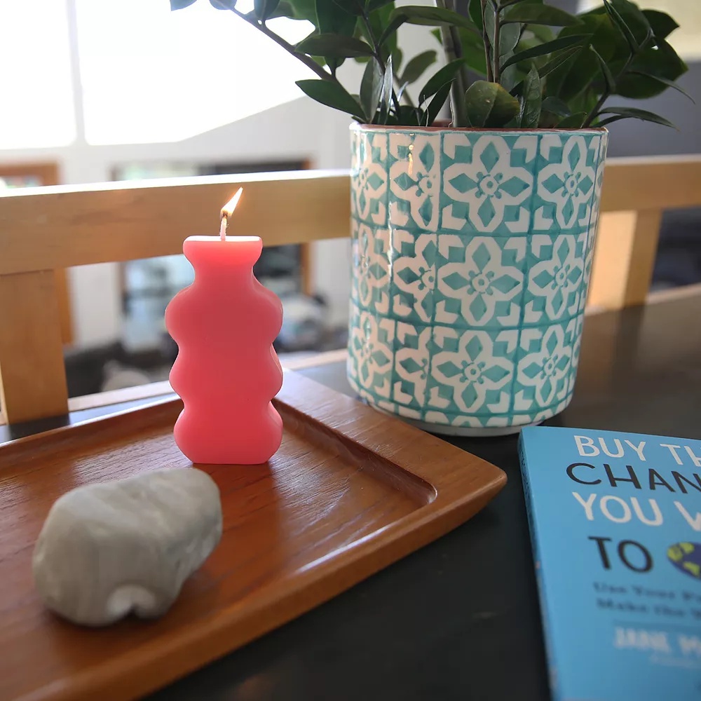 Global Good By To The Market Candle - Image 3